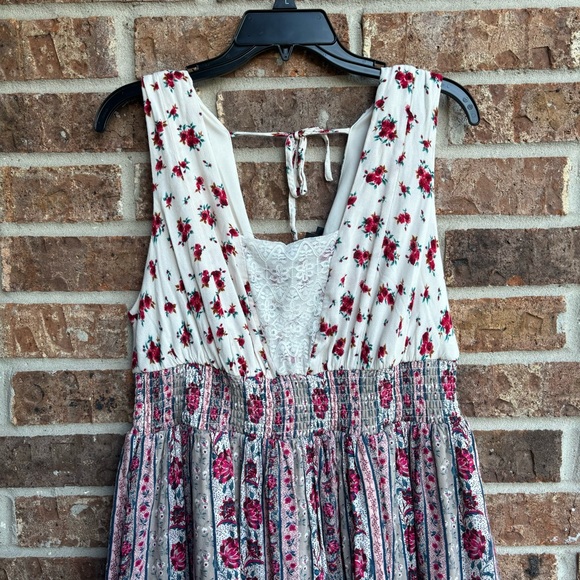 Torrid Maxi Gauze Lace Inset Hi Low cream floral Dress size 1 - Picture 3 of 7